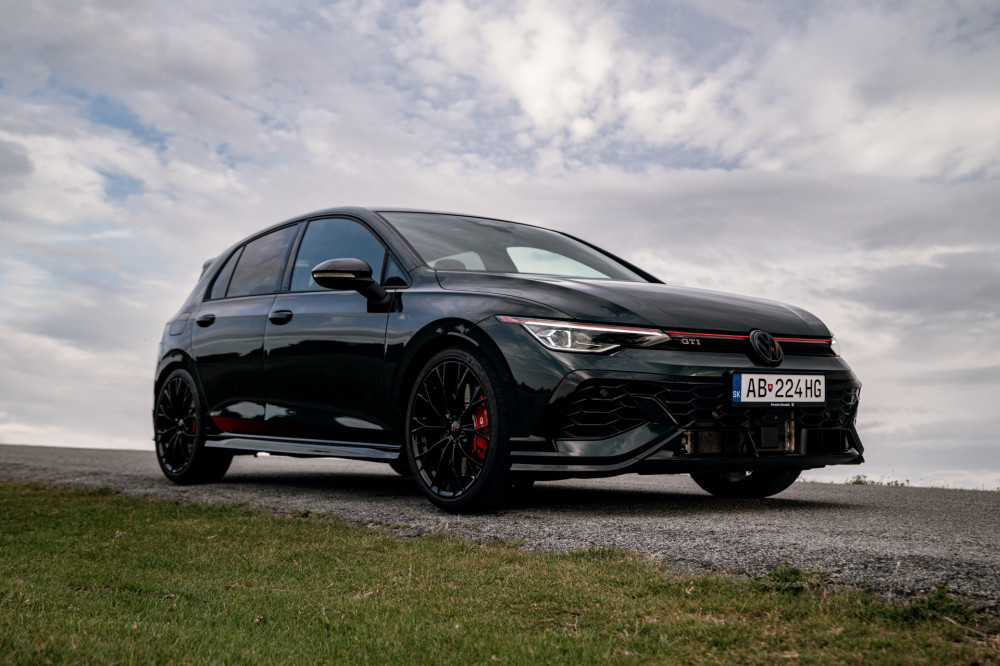 Volkswagen Golf GTI EDITION 50
